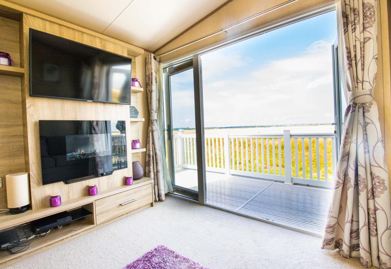 River Lodge Platinum Plus Holiday Home With River Views, Free Wifi & Netflix Camber Dış mekan fotoğraf